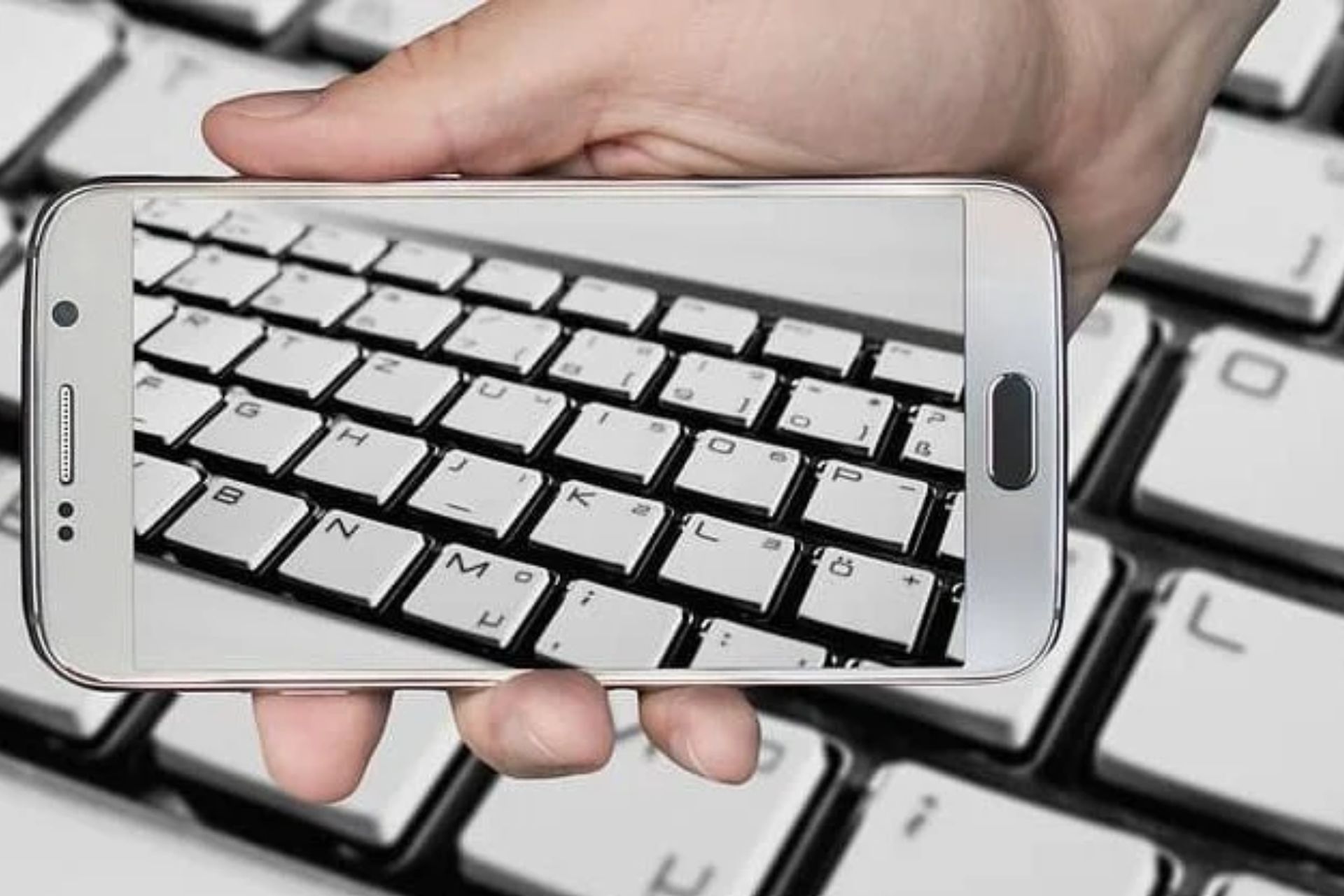 usare telefono come tastiera