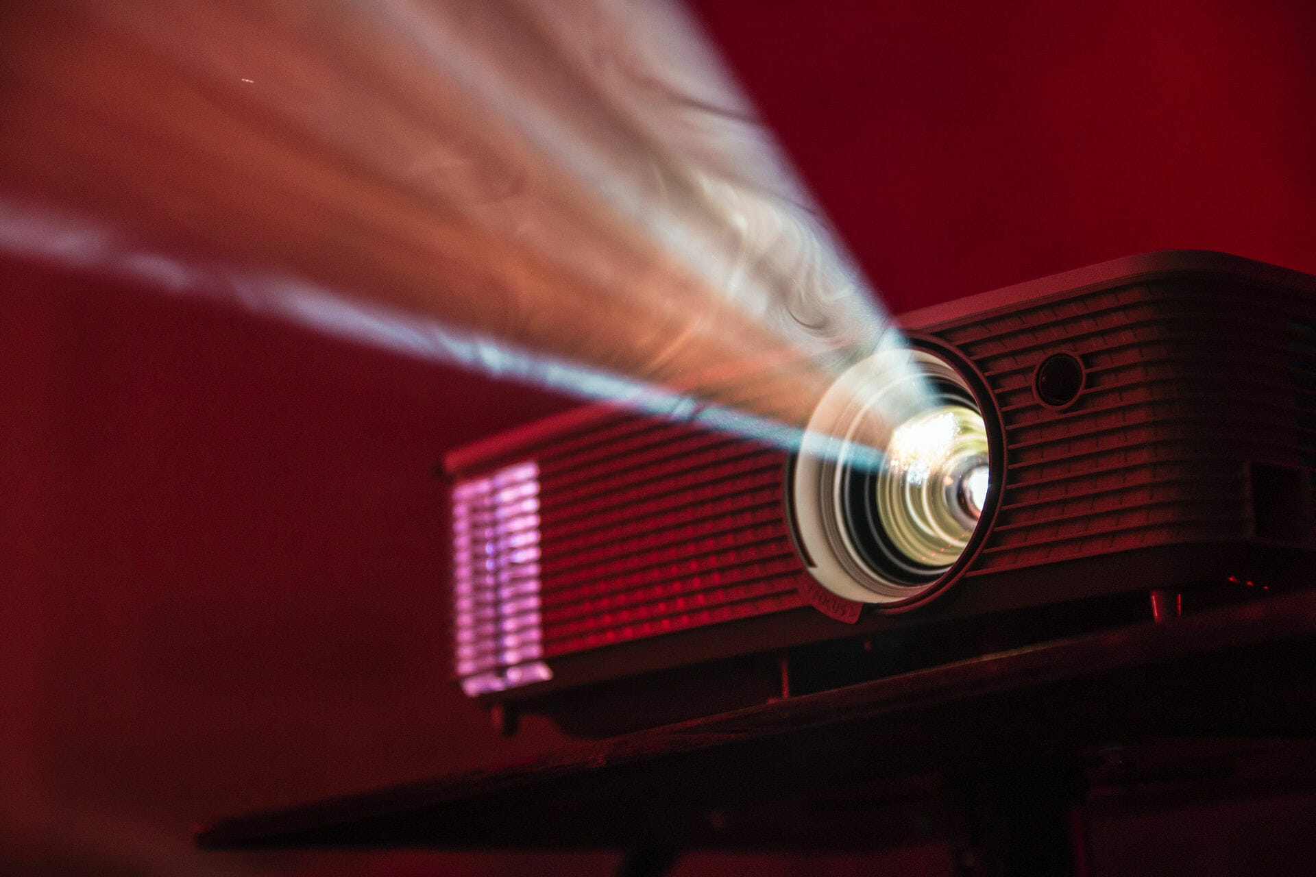 Care este cel mai bun proiector laser pentru Craciun
