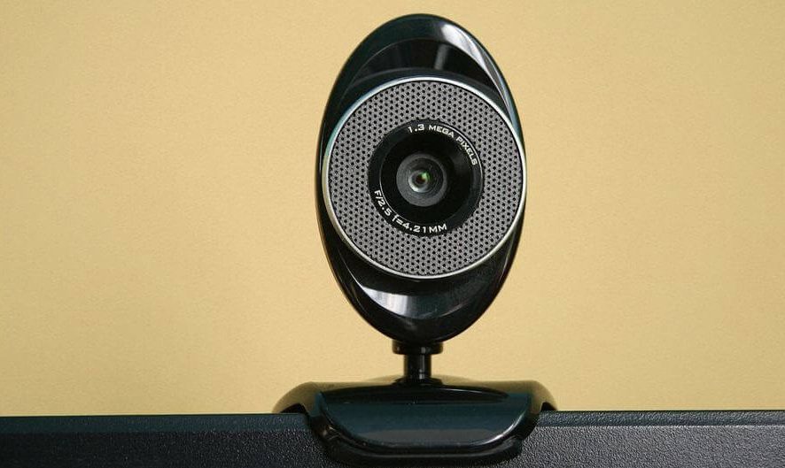 windows 10 april update camera microphone fix
