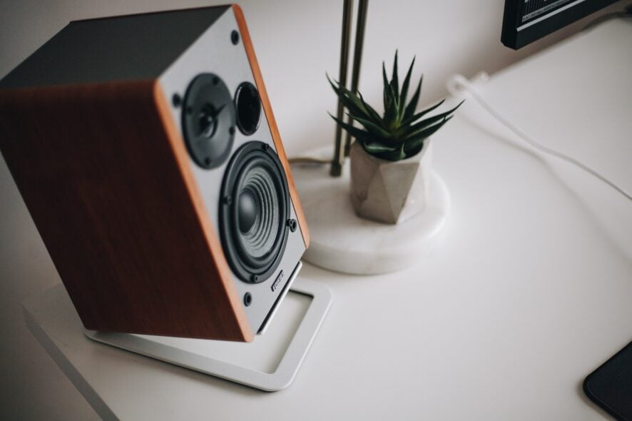 How to fix audio lagging in Windows 10