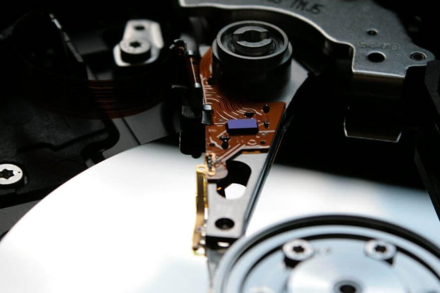 Windows 10 Task Manager HDD SSD information