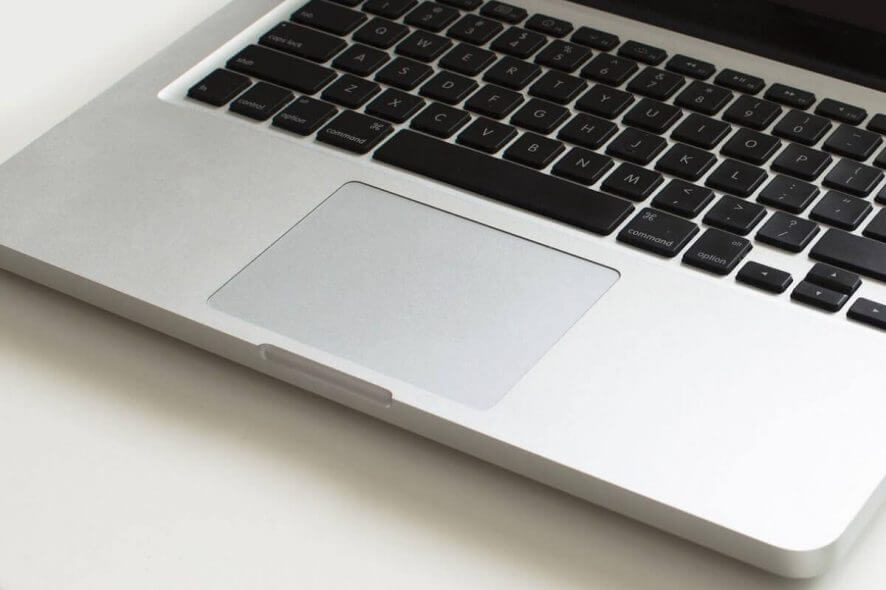 Windows server administrator does not have permission - Laptop on table