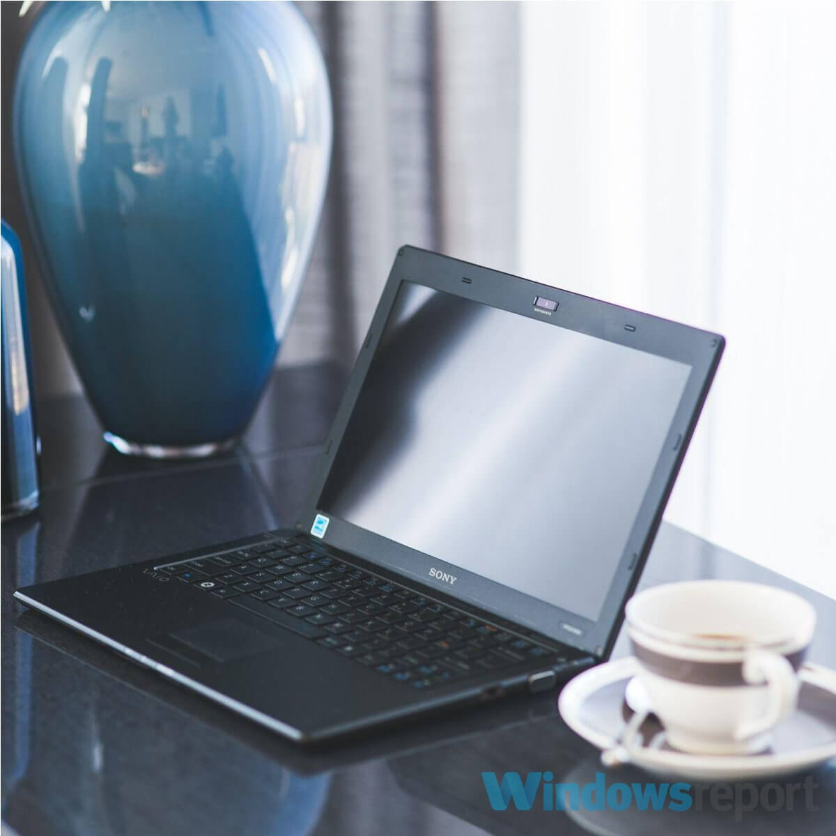 Gog how to install games with GOG galaxy - laptop on table