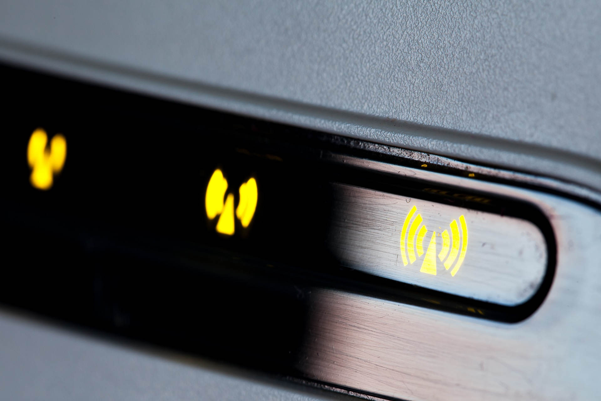portable Wi-Fi hotspot devices