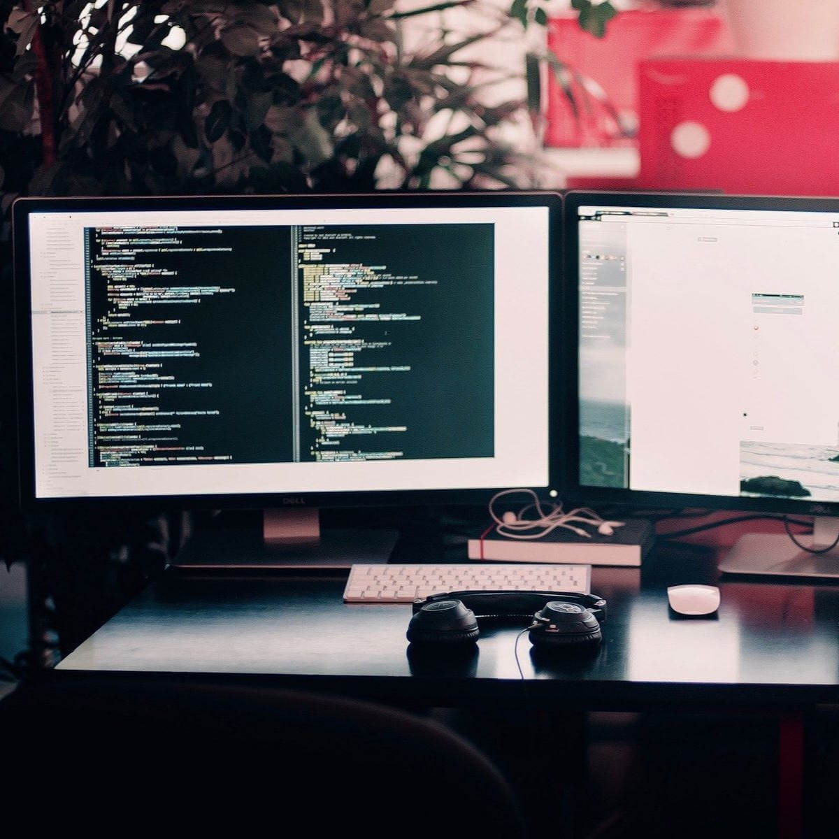 Open multiple files in VS Code - Code on screen