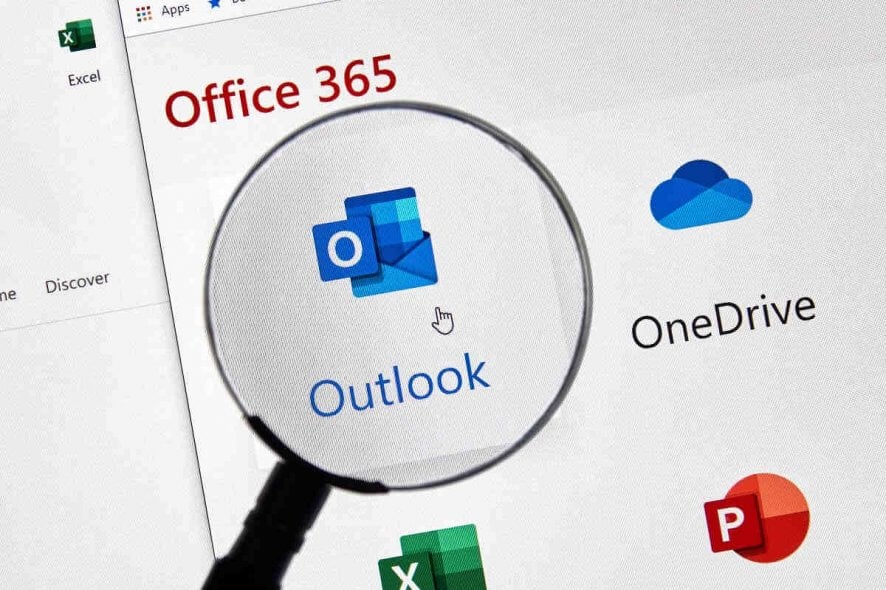 Forward a meeting invite in Outlook with ease