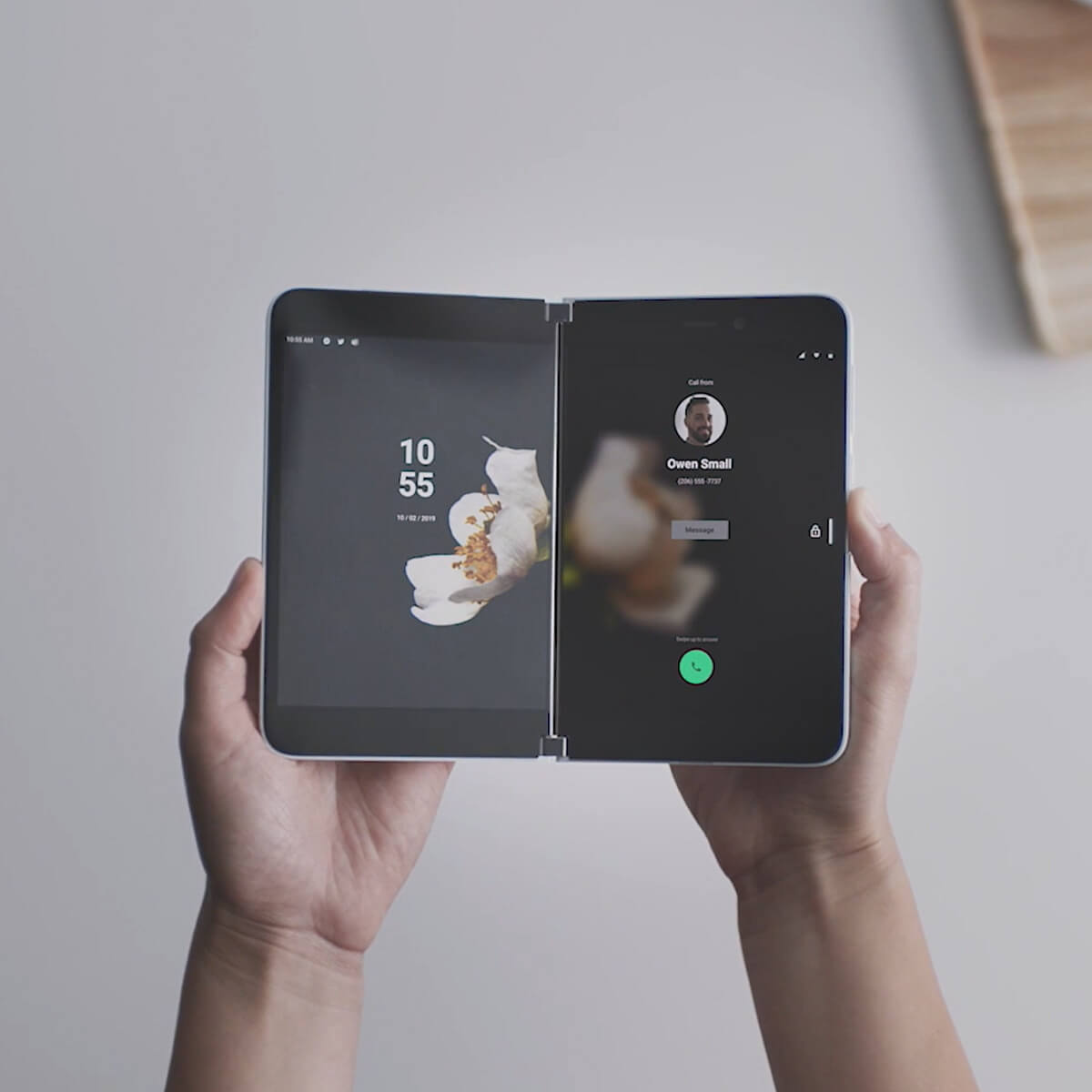 Dual-screen device