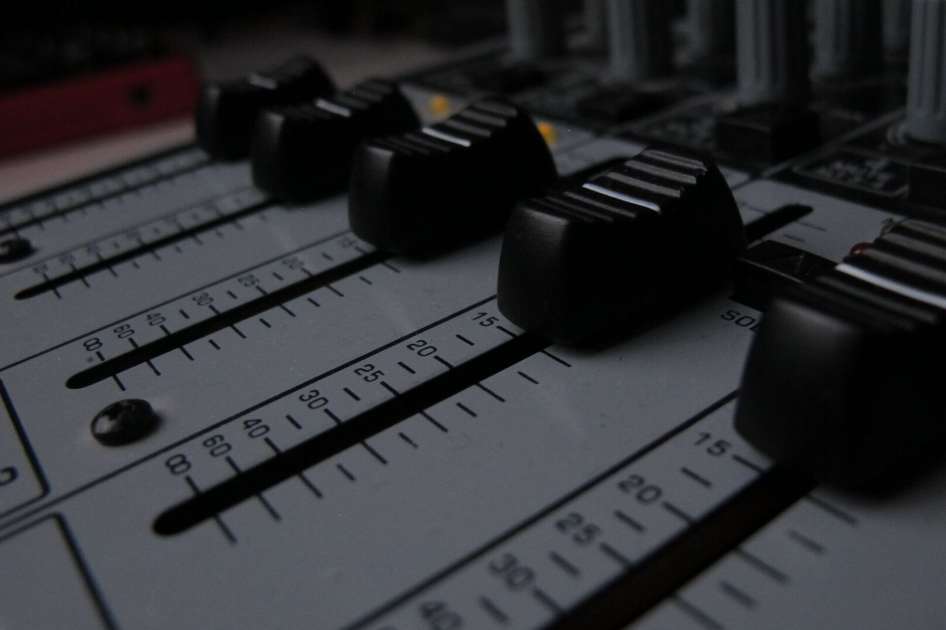 automatic song mixing software
