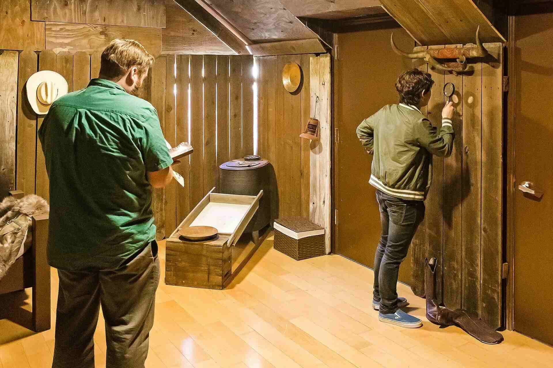 play escape room game online