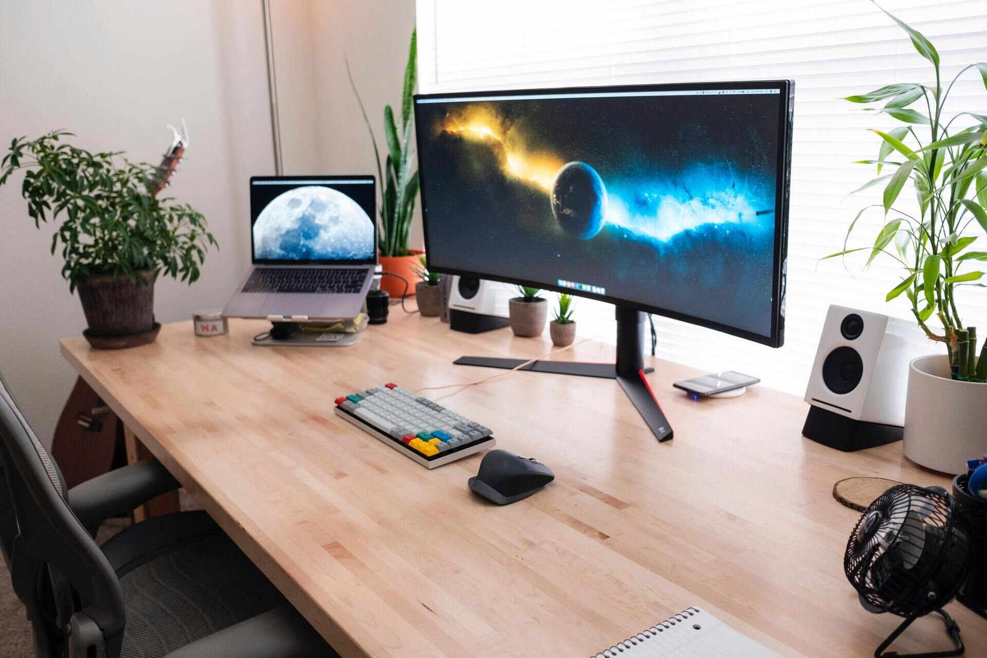 best ultrawide and curved gaming bezel less monitors