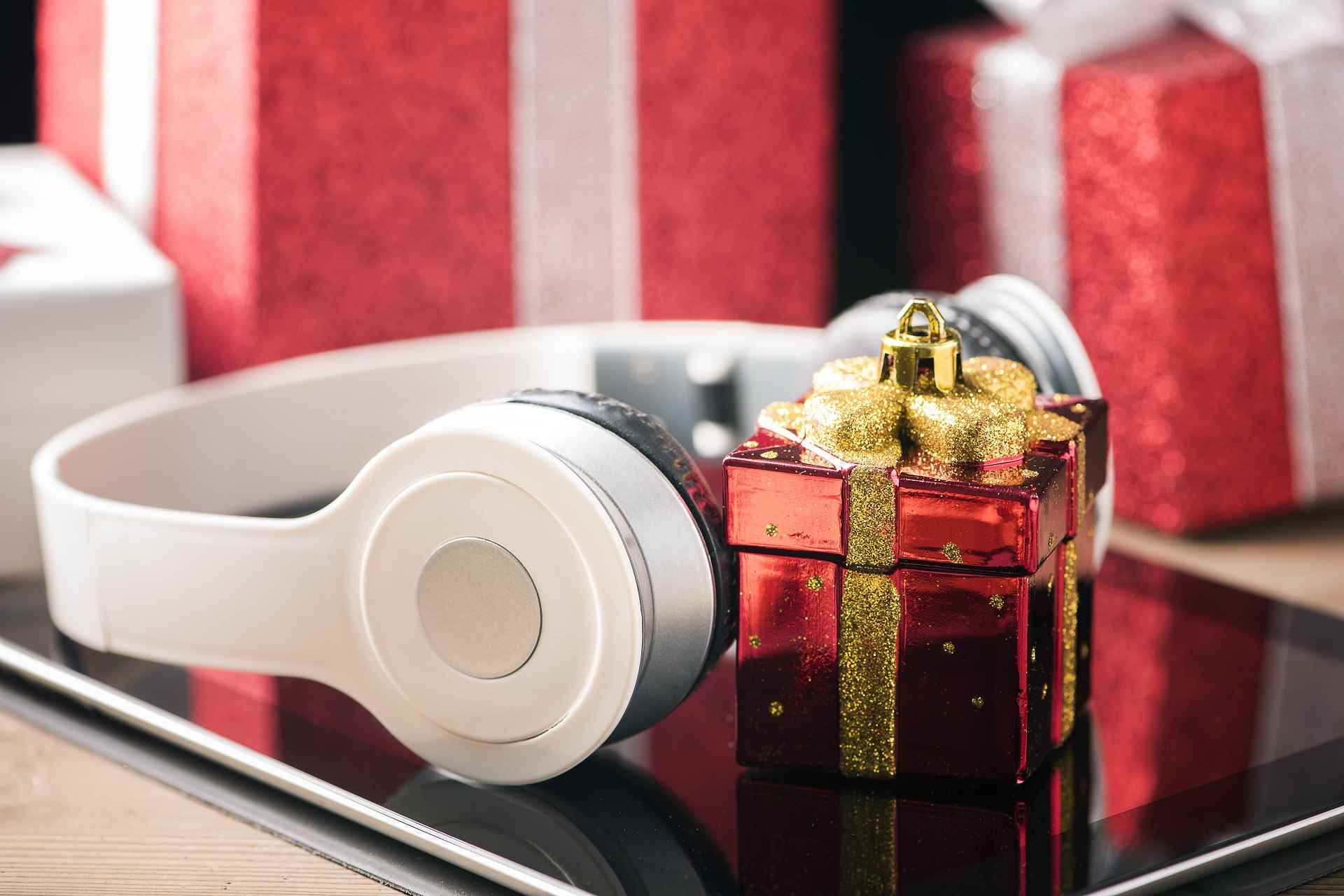 Best Christmas gifts under $100
