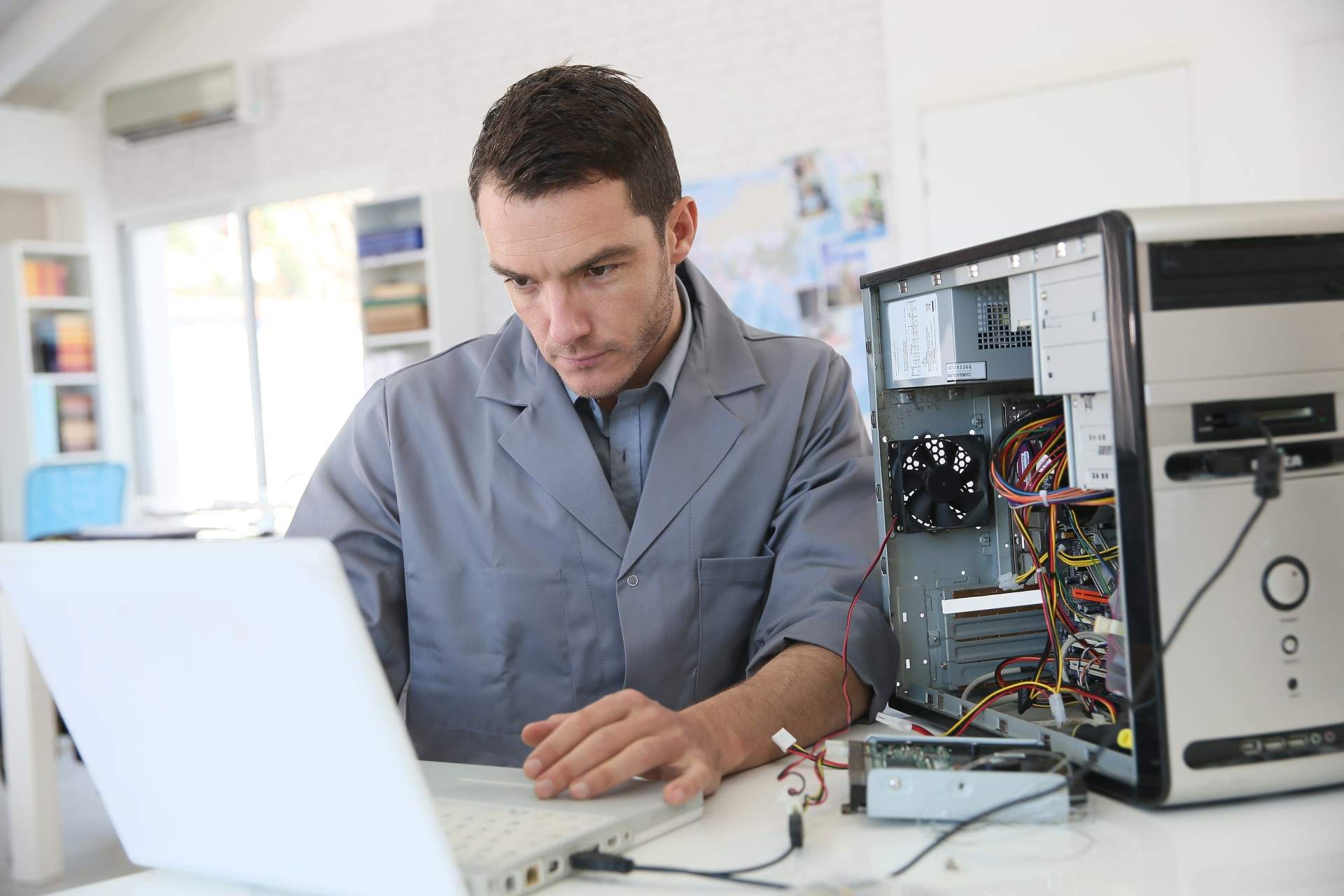 best hardware confiuguration software