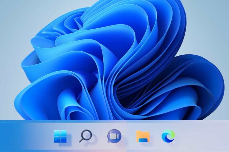 How to make the taskbar transparent in Windows 11