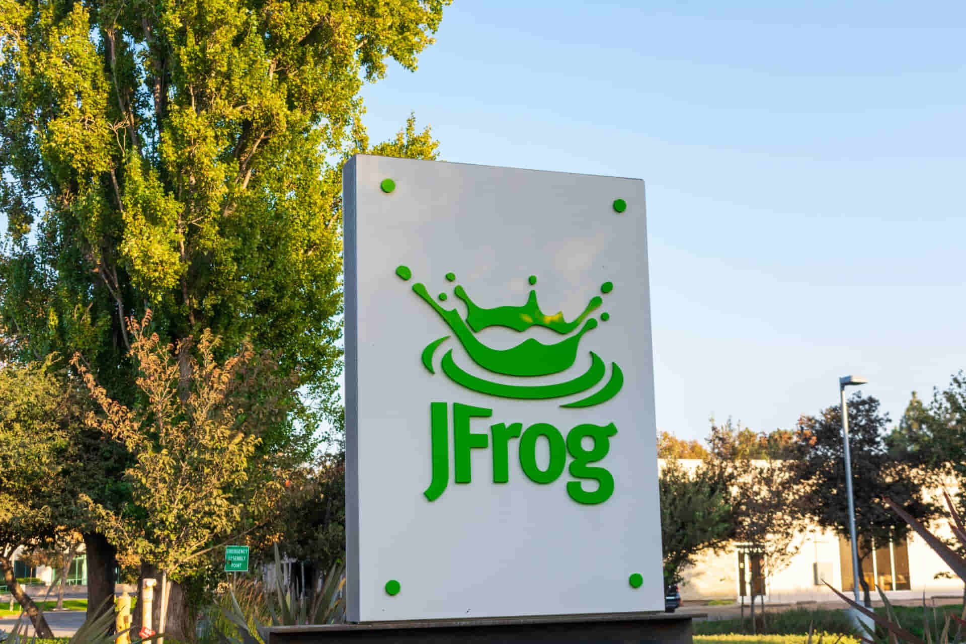 jfrog artifactory review