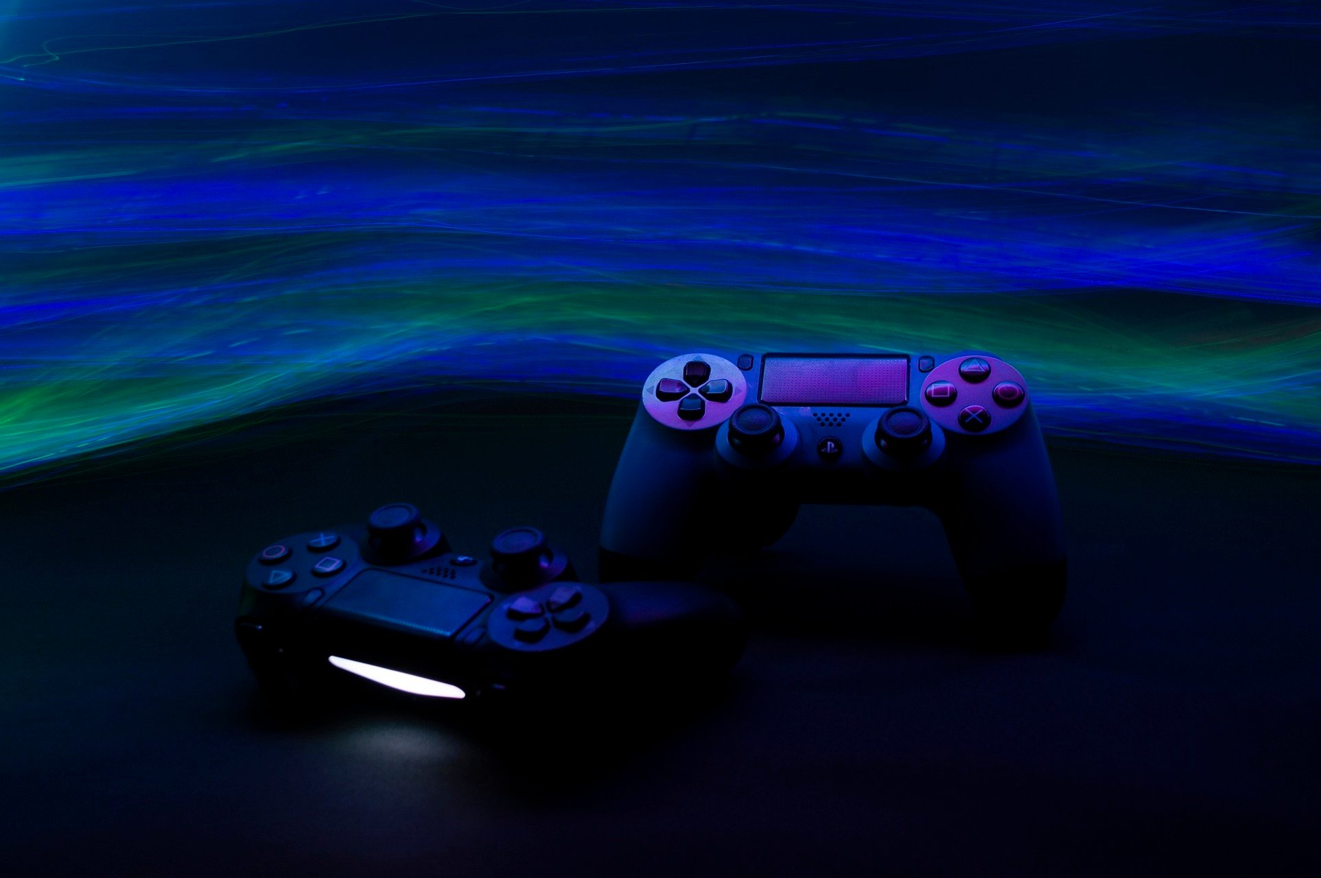 can you play on Xbox and PlayStation together