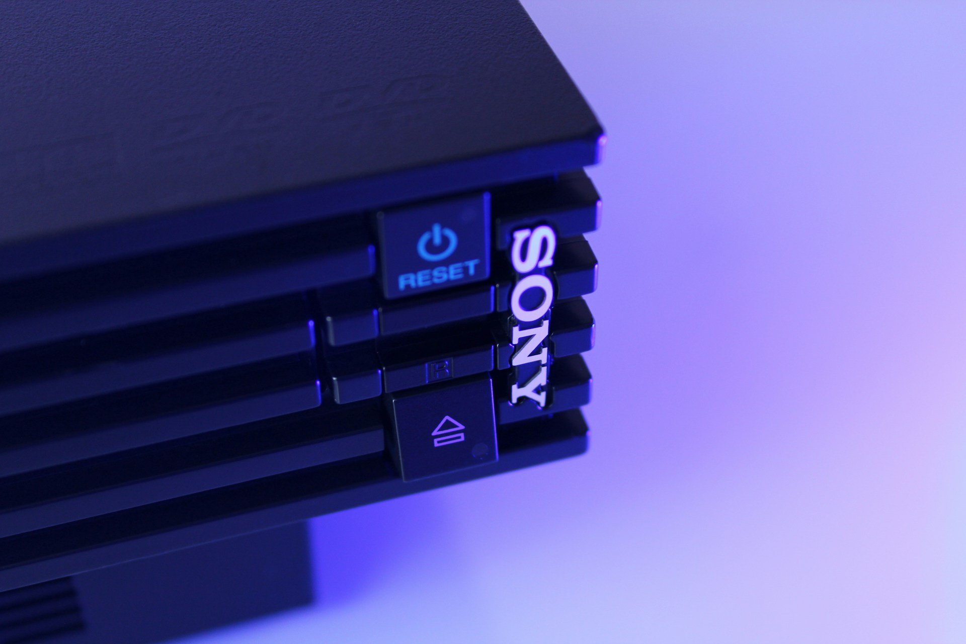 sony layoffs 900 employees