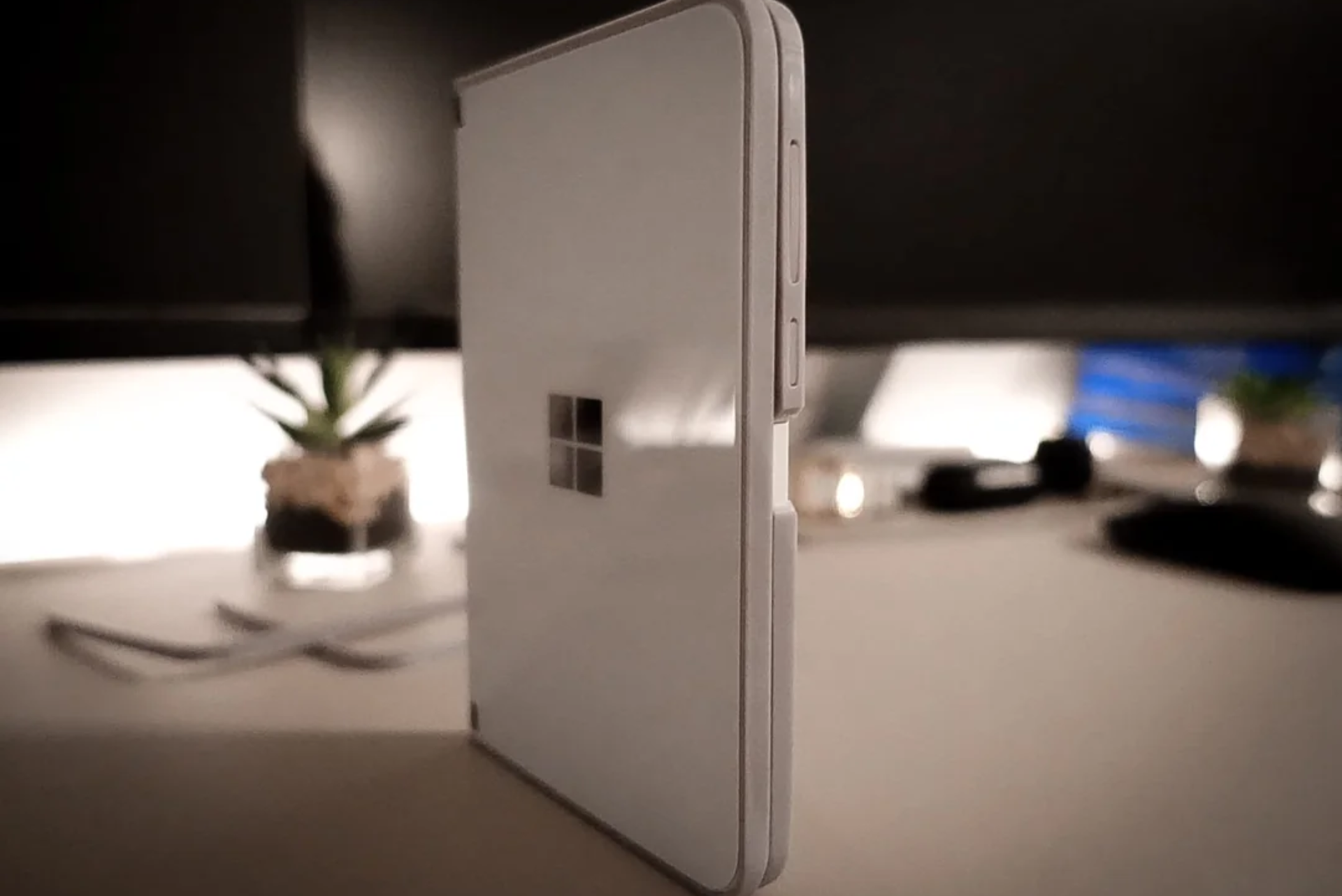 surface duo can run android and windows 11